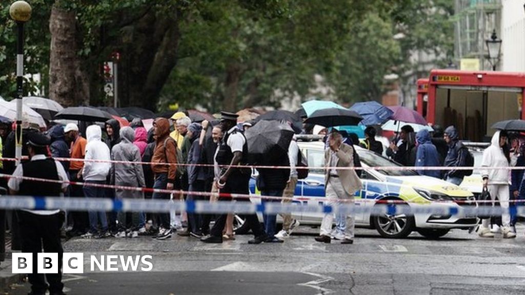 British Museum: Man arrested after man stabbed nearby
