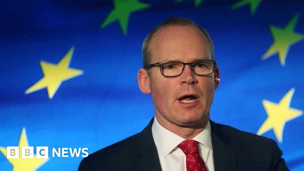 Brexit: Irish minister says UK  preparing  to suspend parts of NI deal