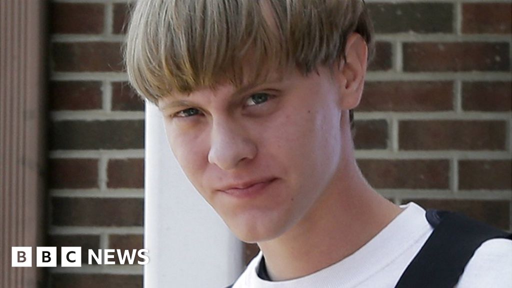 Charleston shooting System failure 'allowed Roof to buy gun' FBI