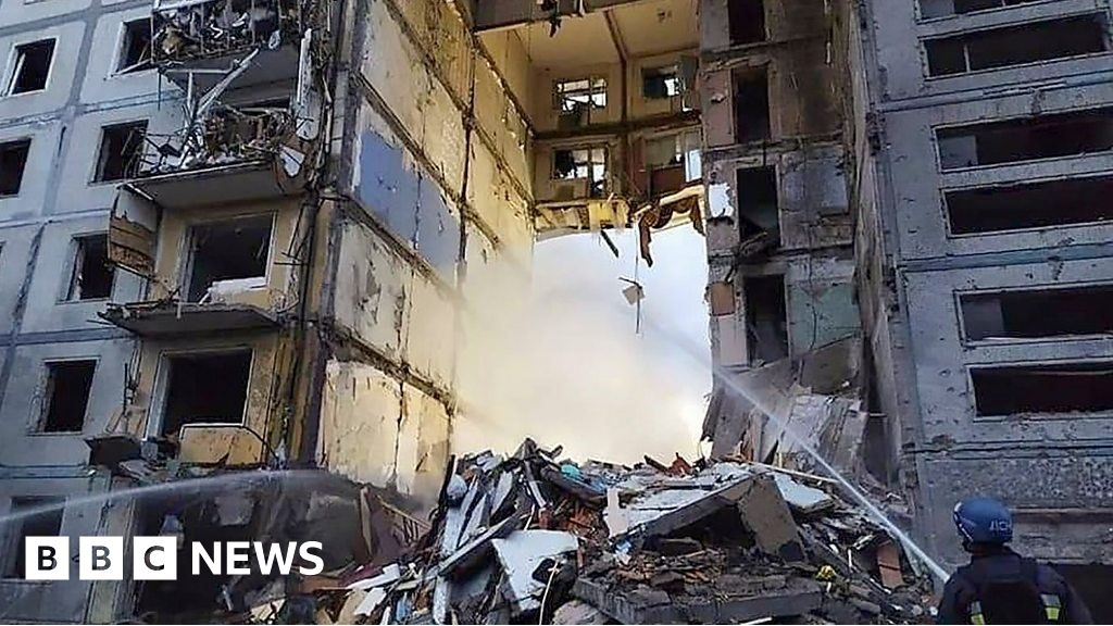 Ukraine war: 'Russian missiles' leave Zaporizhzhia flats in ruins