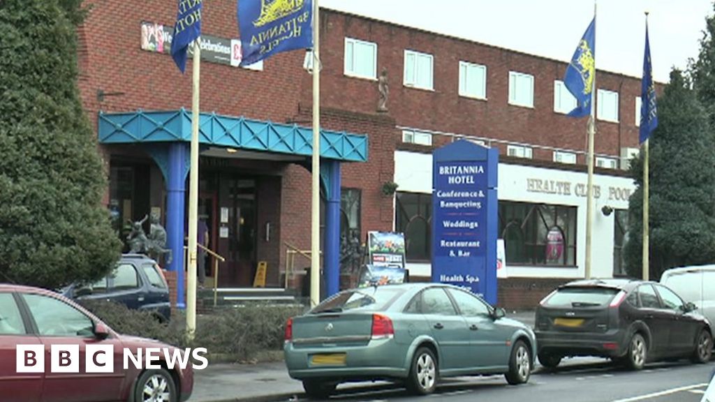 Attempted murder charge over Stockport hotel shooting - BBC News