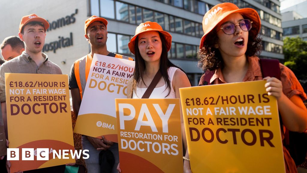 Doctors Begin Five-day Walkout In England