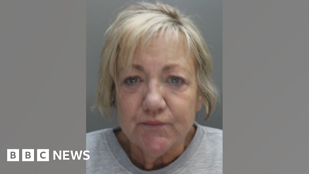 St Helens Woman Who Faked Cancer And Claimed £22k Jailed Bbc News