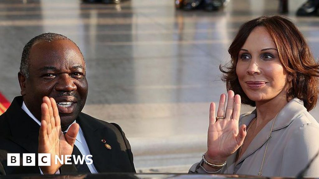 Ali Bongo: Gabon’s ousted ex-president and family arrive in Angola