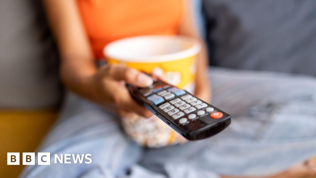 Wales 'diminished' by inadequate broadcasting, warns report