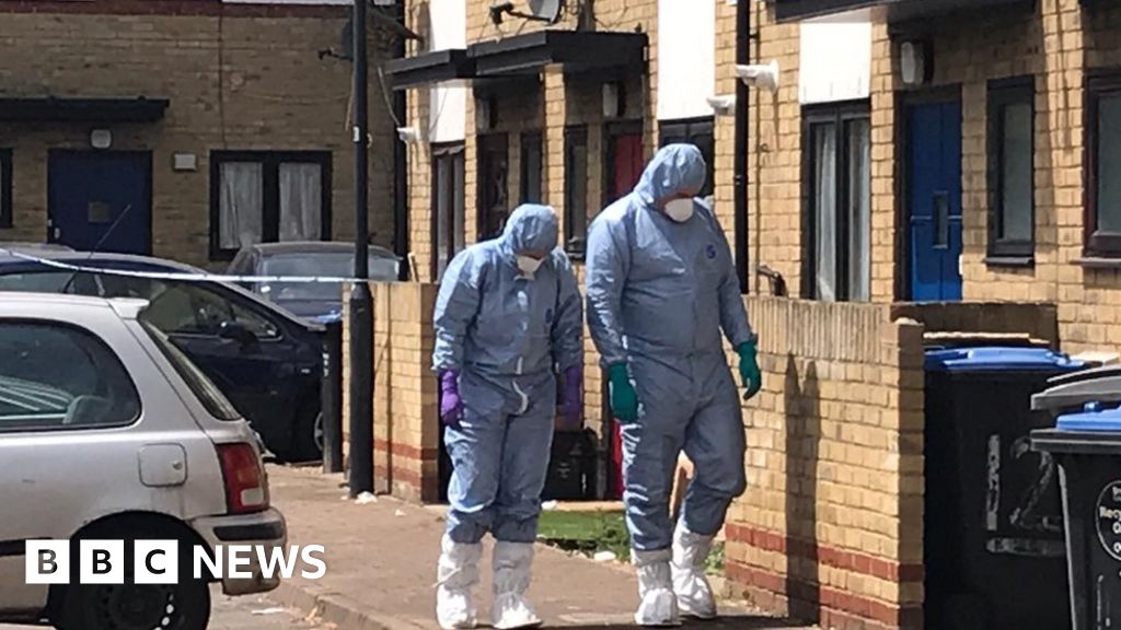 Harlesden to shoot: ball, missed toddler artery by a Millimeter'