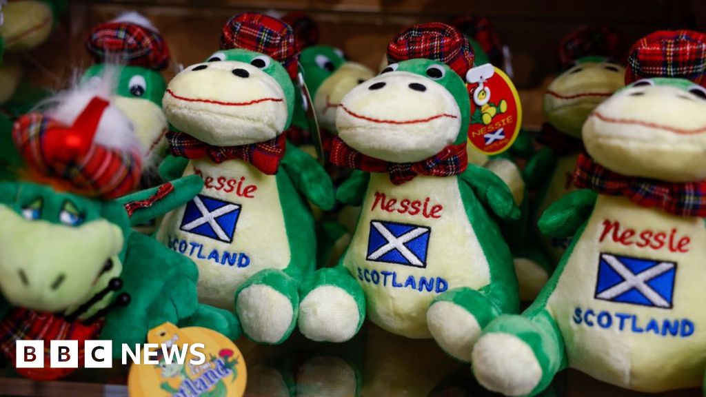 Loch Ness Monster: Hundreds to join huge search for Nessie