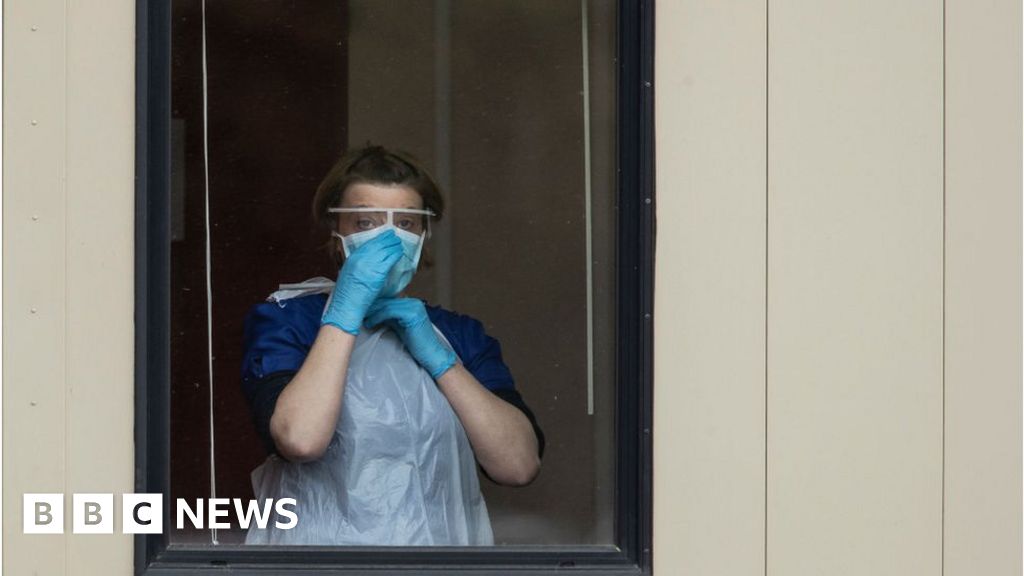 Coronavirus: update Tomorrow as NHS chief makes dresses plea