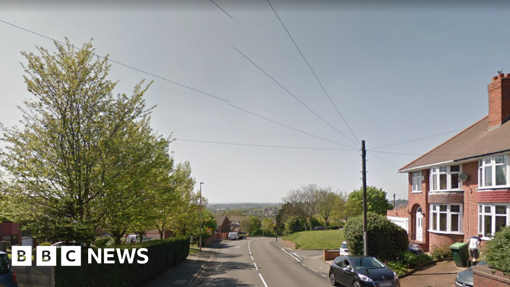 Murder probe over body find at Rowley Regis industrial unit