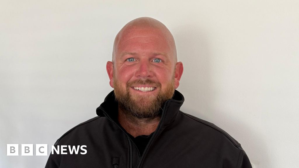 Jetwash hero who saved the day in M25 fire drama