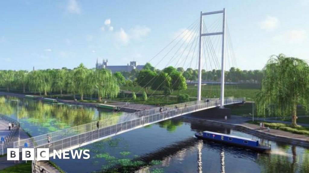 Embankment bridge over River Nene news