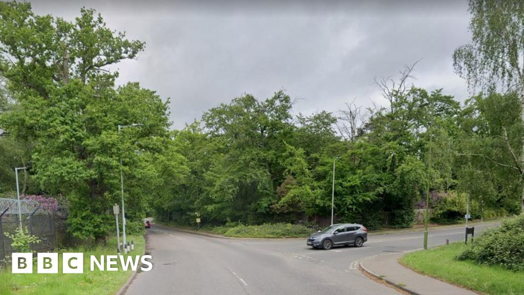 Northwood crash Driver dies after his car hit a tree BBC News