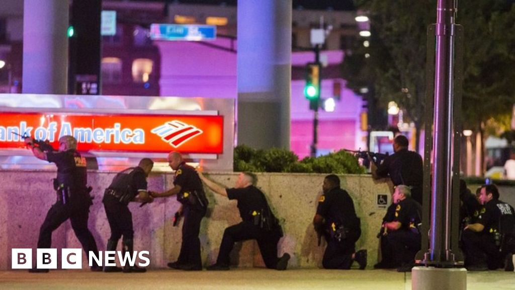 Dallas police shooting Five officers killed, seven wounded by gunmen