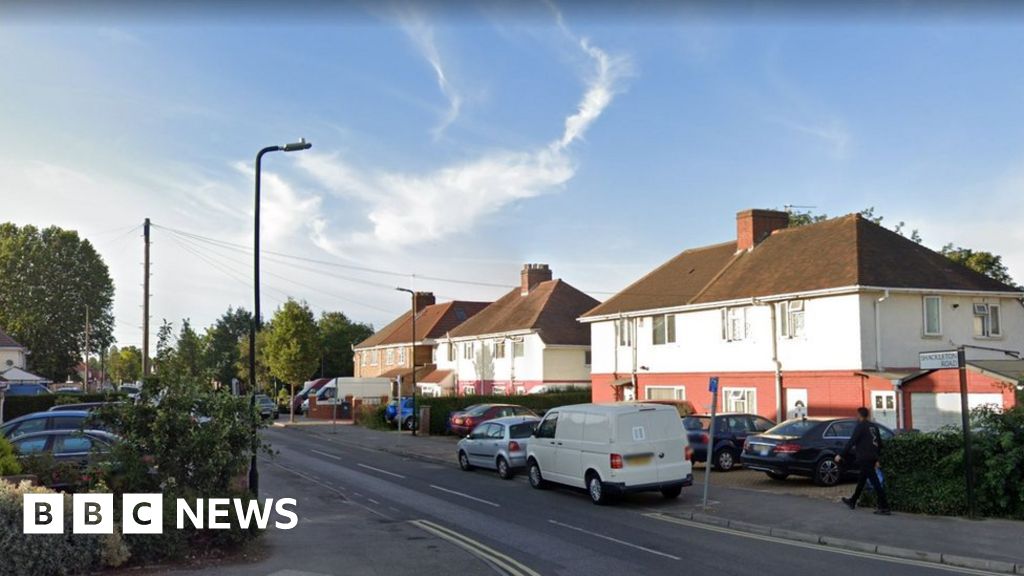 Teenager Taken To Hospital After Slough Stabbing - BBC News