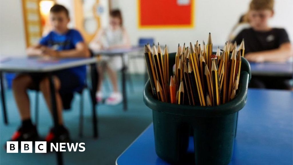 Education: Funding cuts put NI young people's schemes at risk – NewsEverything Northern Ireland