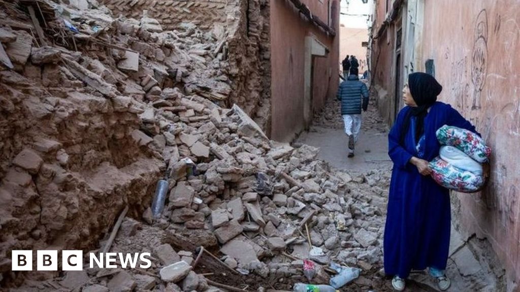 В снимки: земетресение в Мароко удари историческия Маракеш