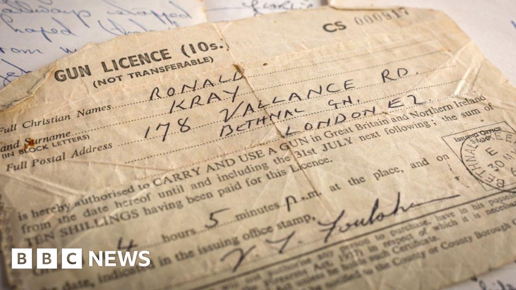 Image for article Krays gun licence could fetch thousands at auction