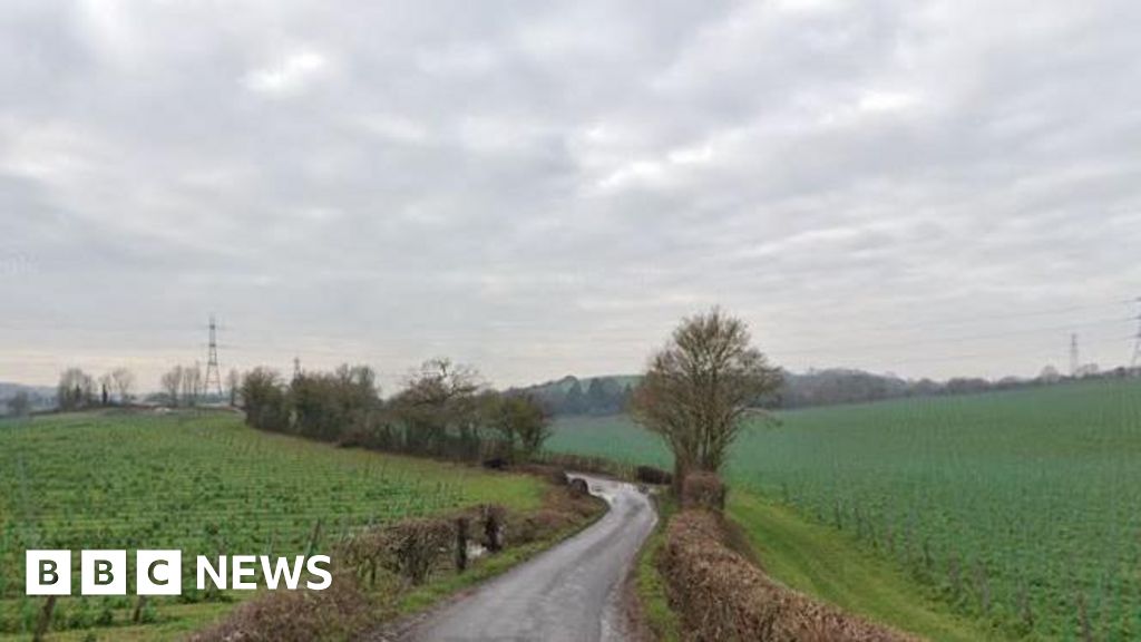 Gravesend: Motorcyclist dies after crashing down embankment - BBC News