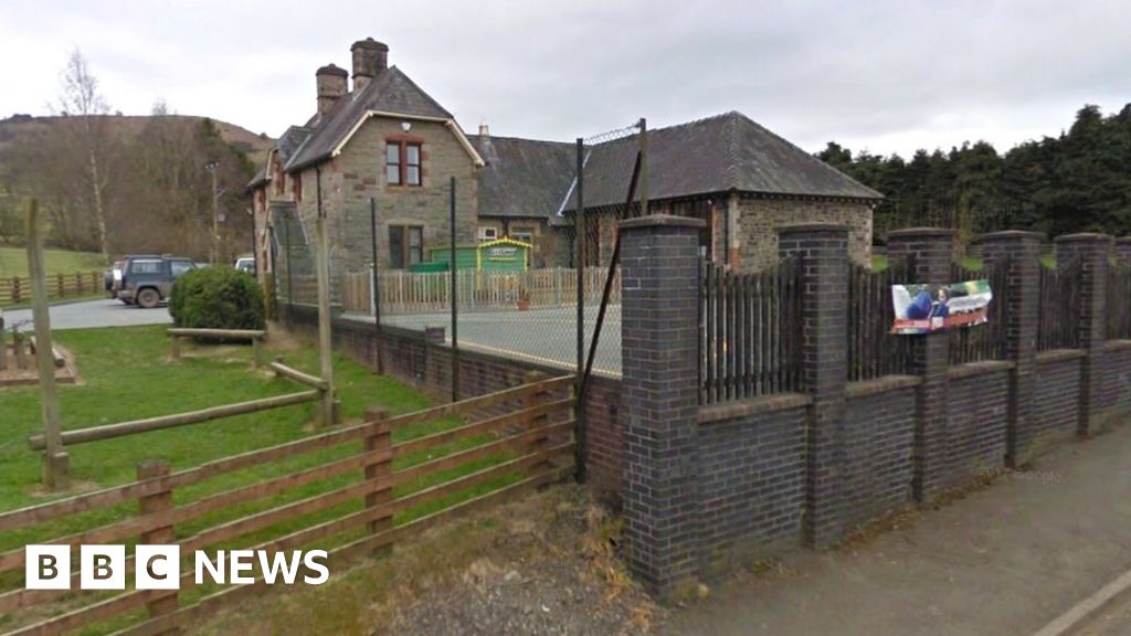 Llanerfyl school closure confirmed by Powys council 