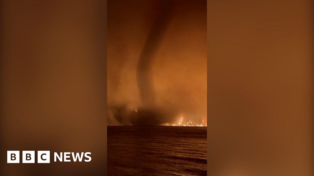 Rare fire tornado seen in British Columbia BBC News