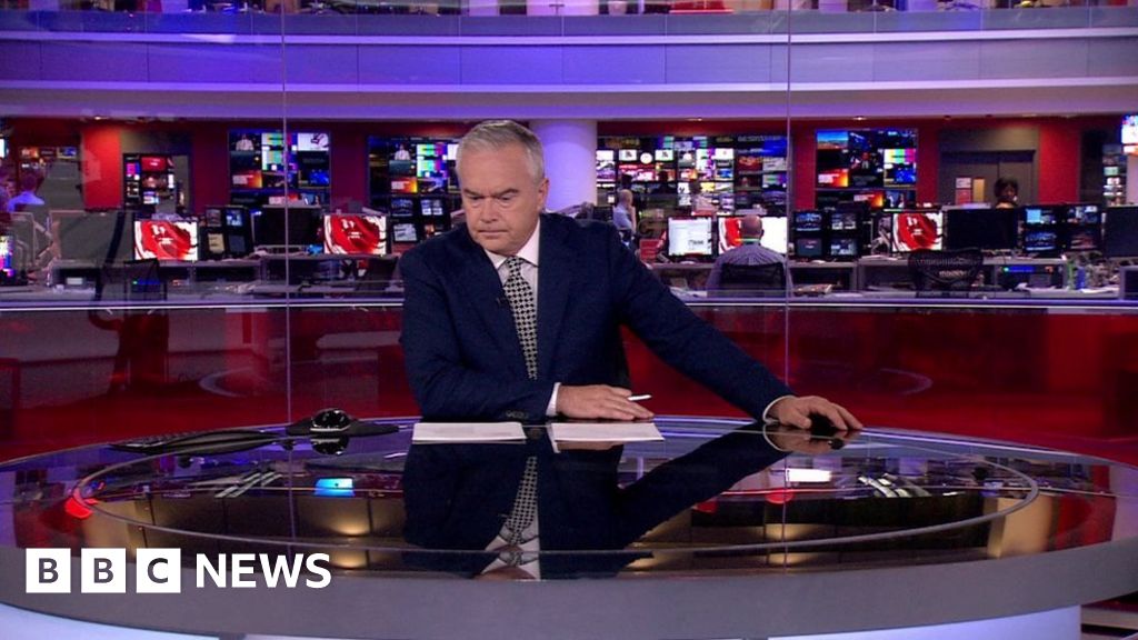 BBC News at Ten stops for four minutes over technical ...