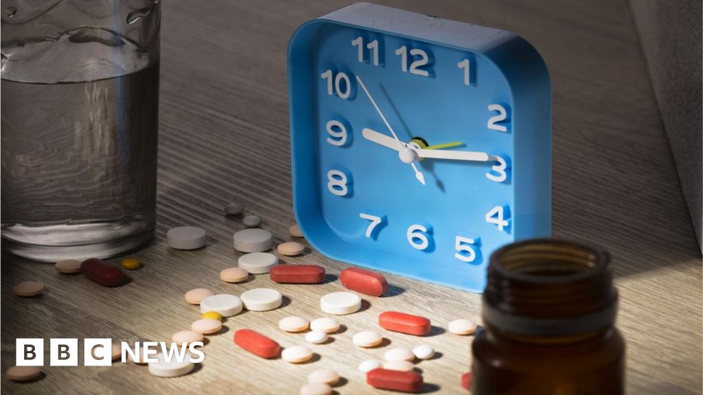 Blood pressure pills 'work better at bedtime' thumbnail