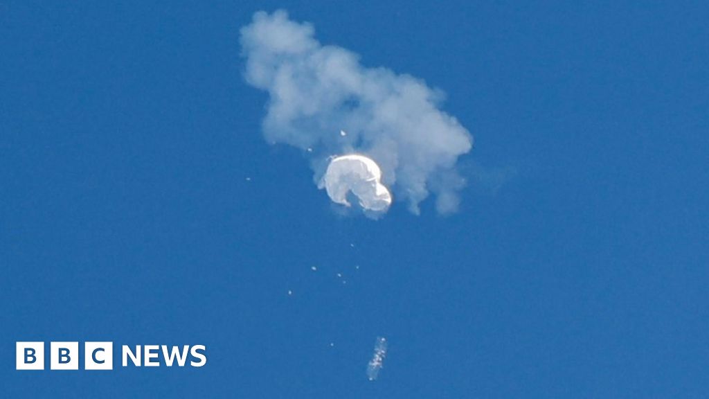 China balloon: US searches in Atlantic for wreckage