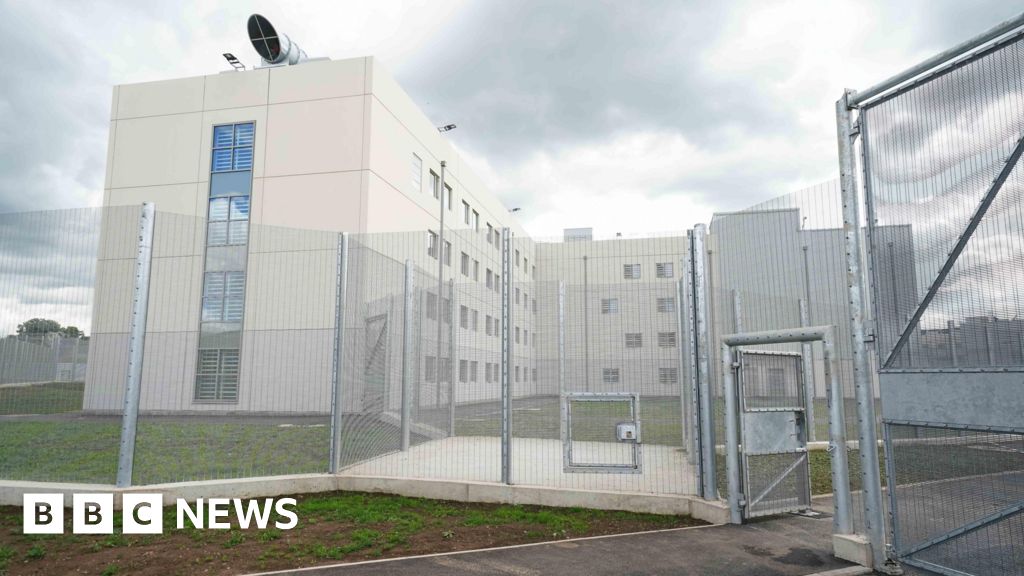 Three Charged with Inmate's Murder at HMP Fosse Way