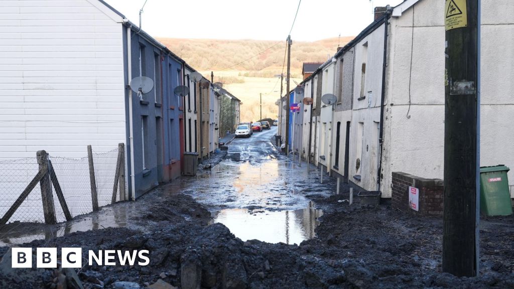 About 800,000 Welsh homes to get disused coal tip advice