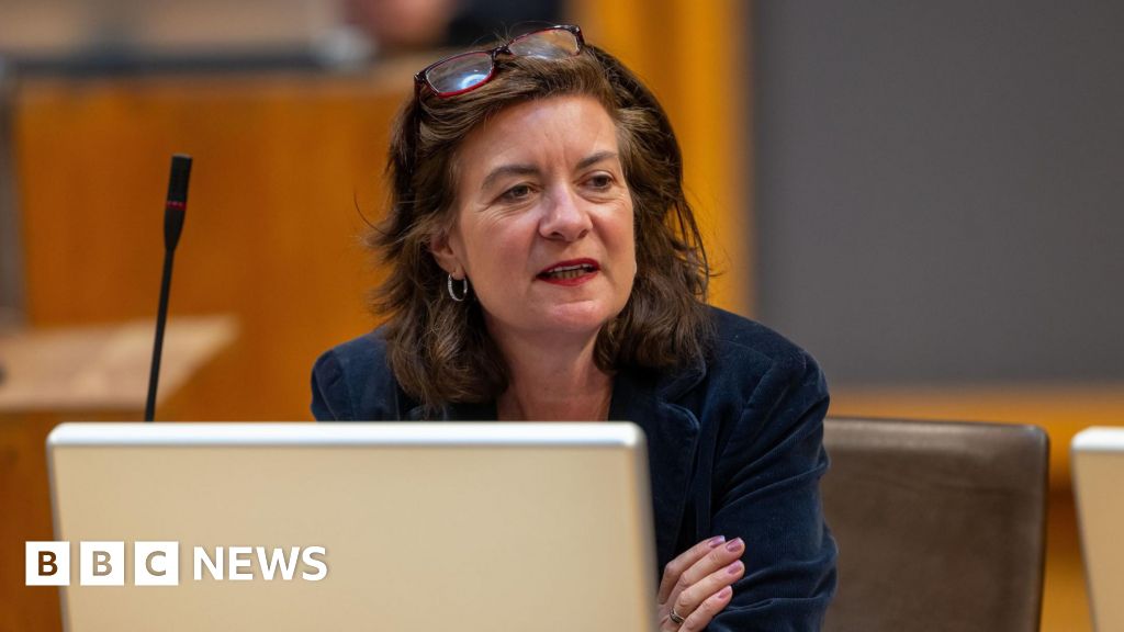 Eluned Morgan set to be first woman to lead Wales