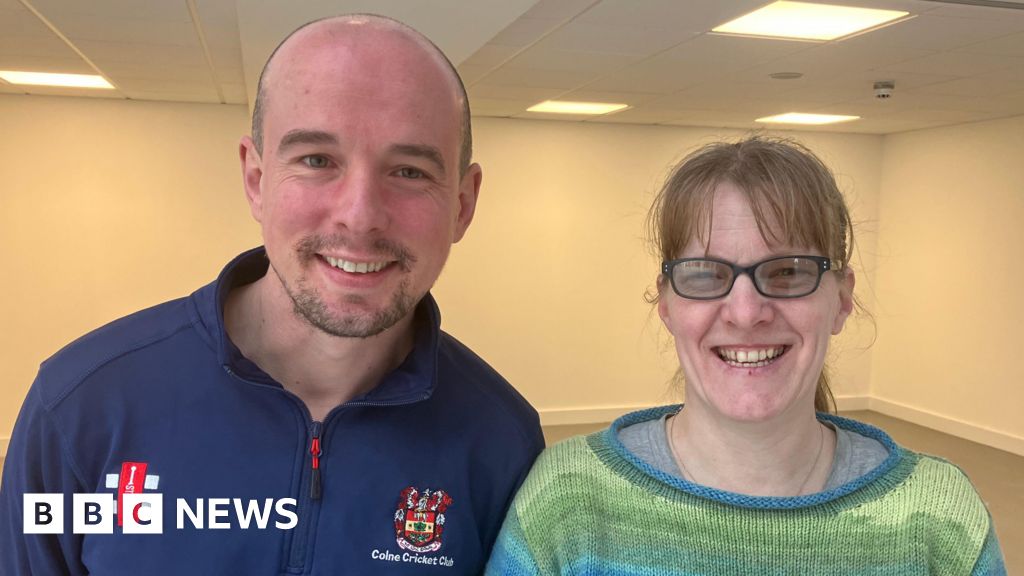 bbc.co.uk - Ollie Samuels - Colne market traders 'really excited' to move back in