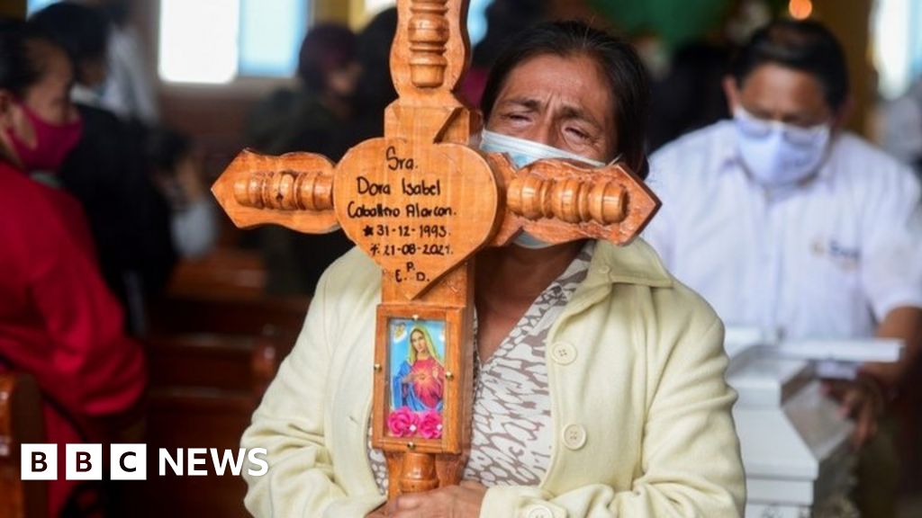 Hurricane Grace: Mexican man buries wife and five children killed in mudslide