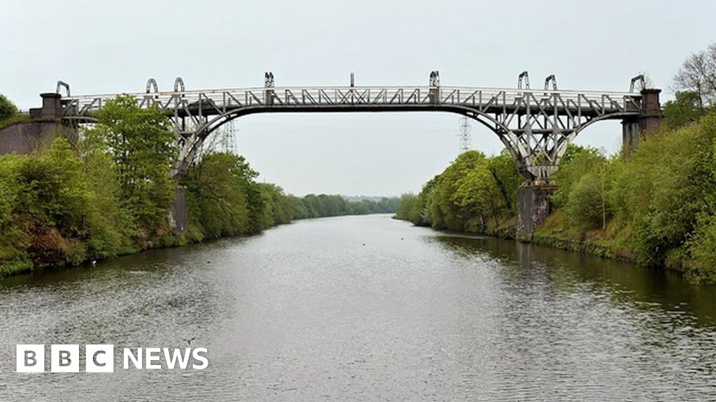 Warburton Toll Bridge's 12p charge raised to £1 