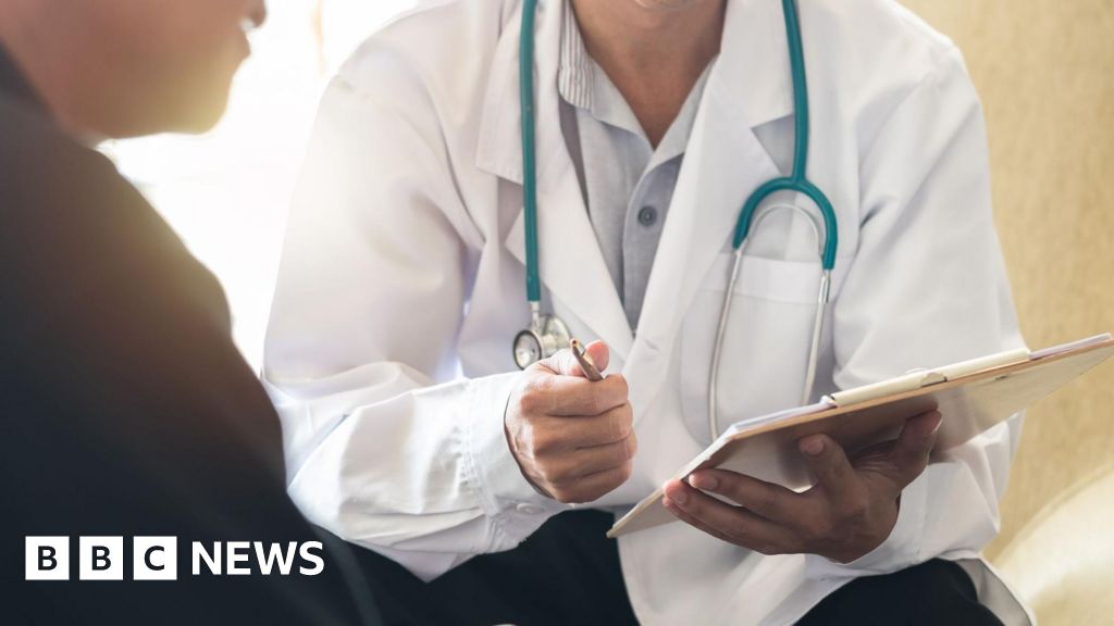 Prostate cancer screening should not be offered to most UK men, says experts