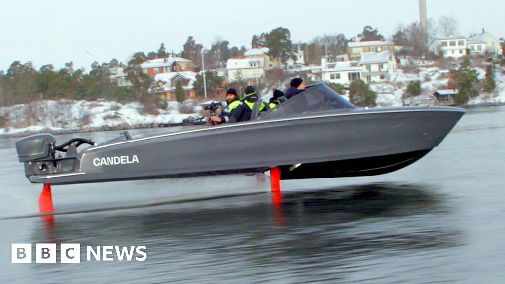 Electric hydroplane boat: ‘It feels like we’re flying’