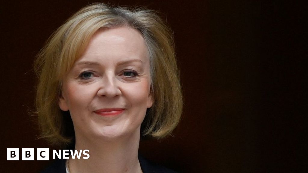 Pensions: Liz Truss commits to triple lock after concern from Tory MPs