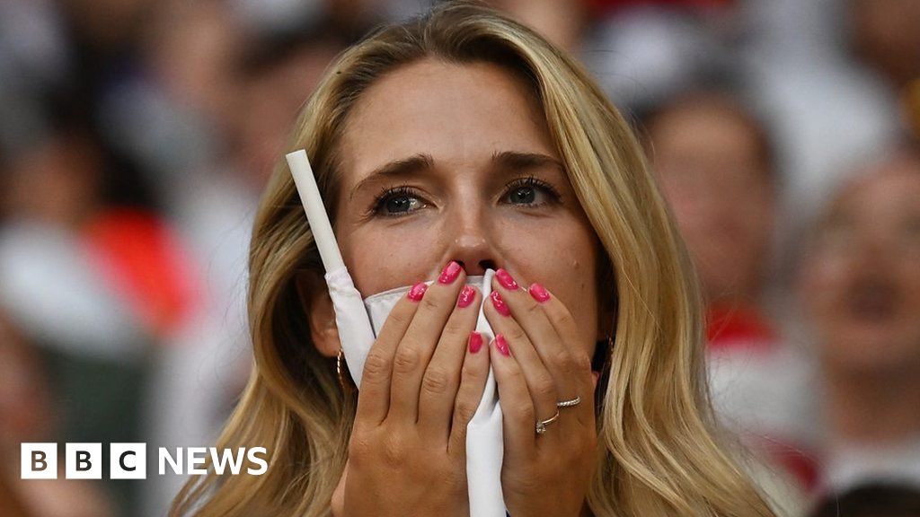 Watch: Fans react to England’s historic Euro 2022 win