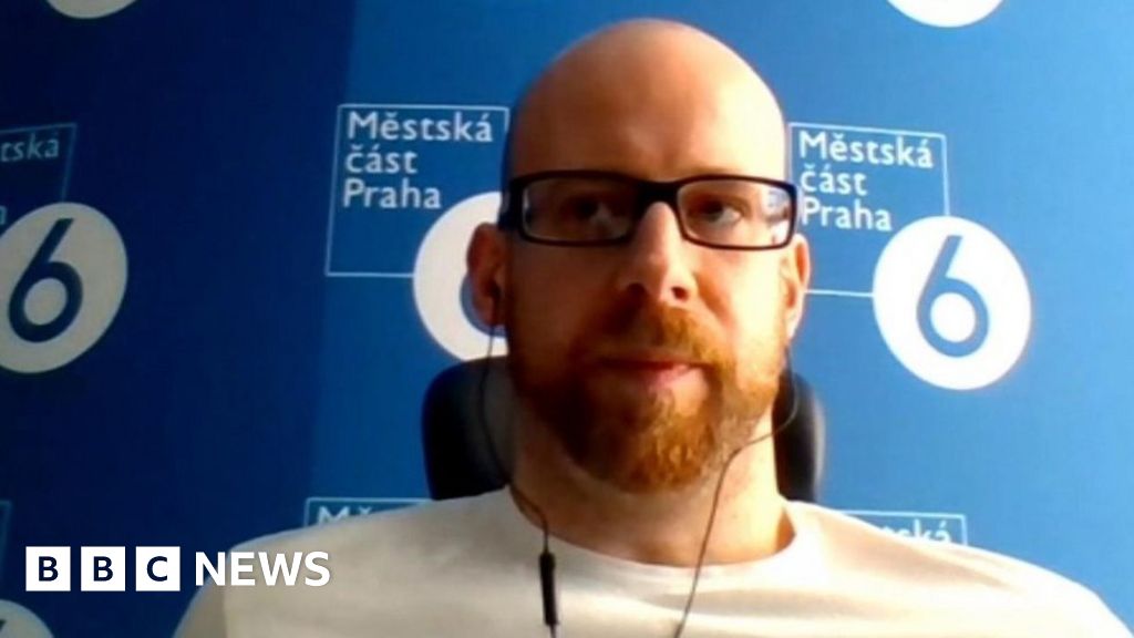 Czech mayor Kolar in hiding from 'Russian threat' - BBC News