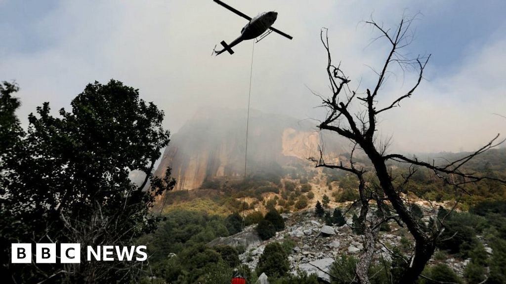 Fire near Yosemite park is contained
