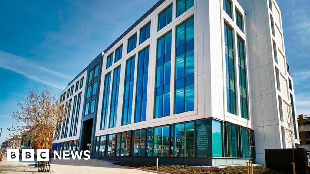 Slough Borough Council financial audit expected to soar to £800k