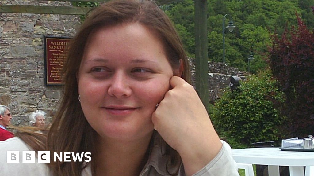 Borrowash murder family devastated over woman's death - BBC News