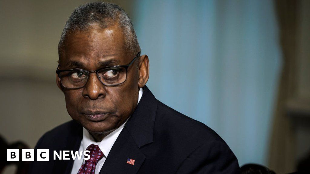 US defence secretary Lloyd Austin admits he should have informed President Biden about his prostate cancer diagnosis