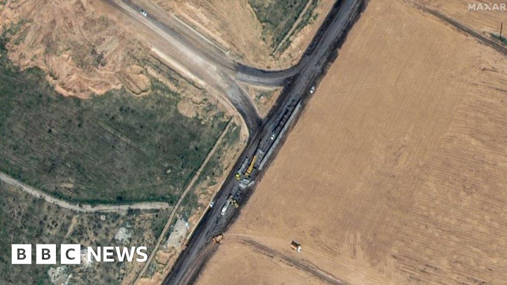イスラエルのガザ戦争：衛星画像はエジプト国境での建設工事を示す