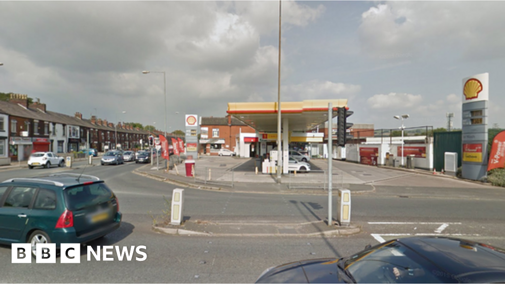 Three people injured after Bolton police van crash BBC News