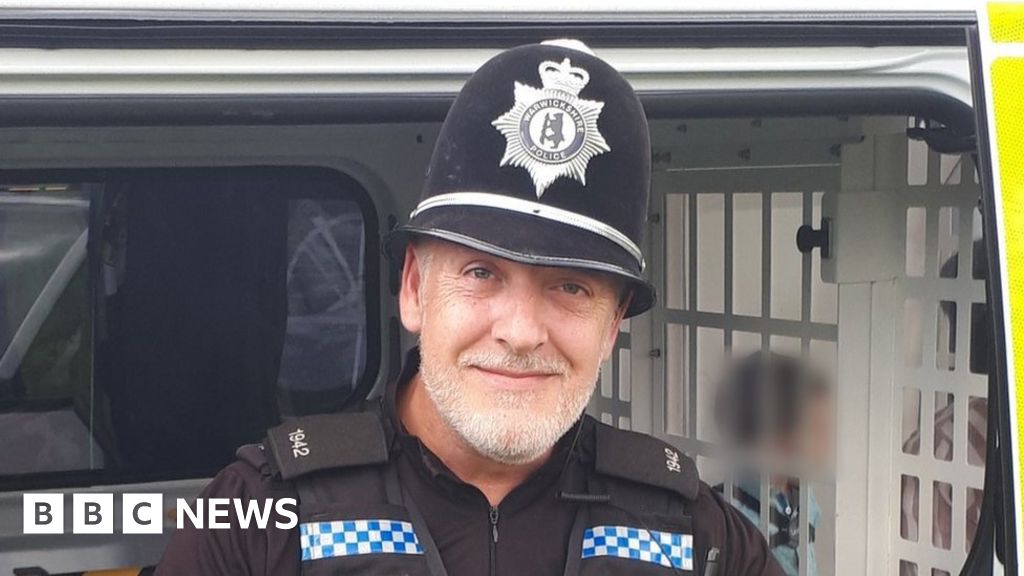 Police officer share 'inspirational' homeless teenager story