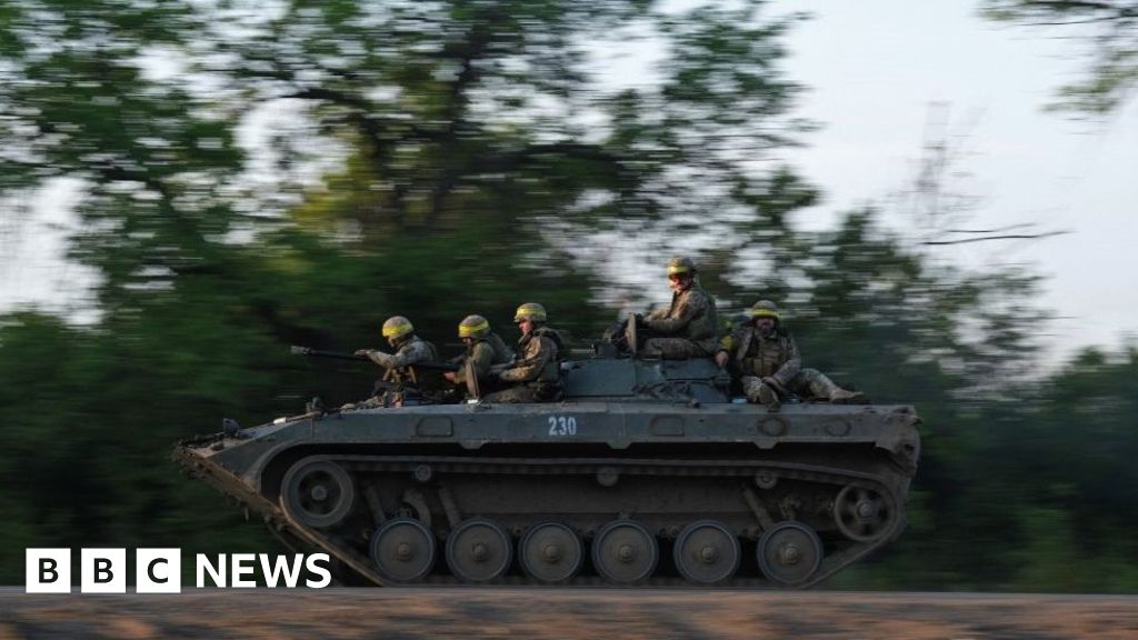 Ukraine war: Wagner chief vows to hand Bakhmut to Russian army by June