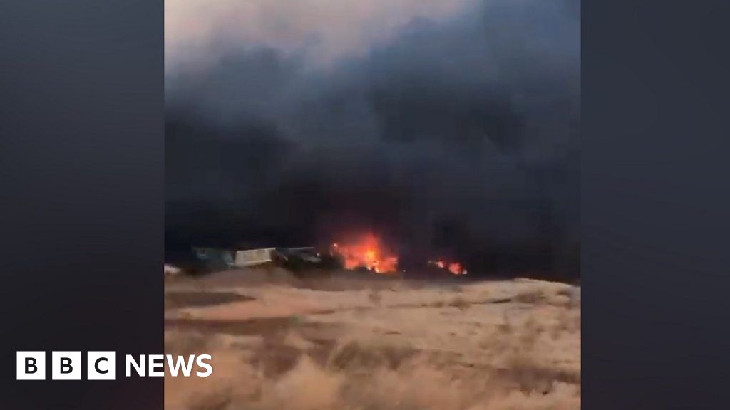 Hawaii wildfires: Resident films moments before family home overcome by flames