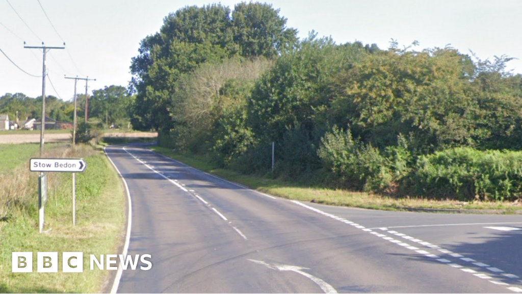 Man dies after two-vehicle collision near Stow Bedon - BBC News