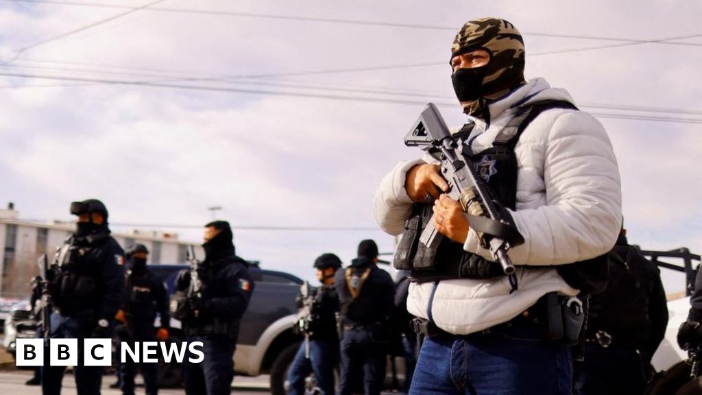Mexico prison break: Hunt for escapees turns deadly