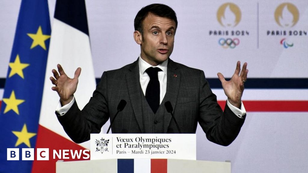 Париж 2024: Русия се стреми да подкопае Игрите, казва Еманюел Макрон